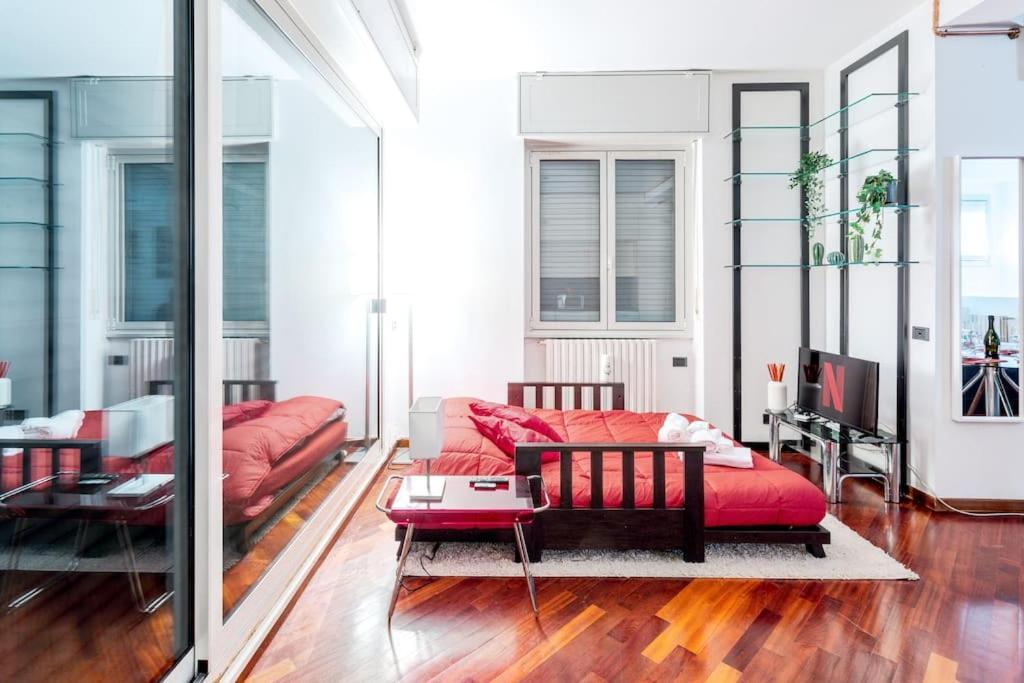 Duomo 10 Min Luxury • Terrazzo • Wi-fi • Netflix Appartement *